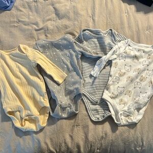 Set of long sleeve baby gap onesies